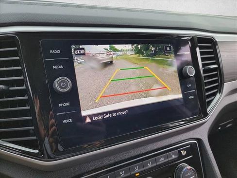 Used 2023 Volkswagen Atlas SE w/ Panoramic Sunroof Package FWD image 25