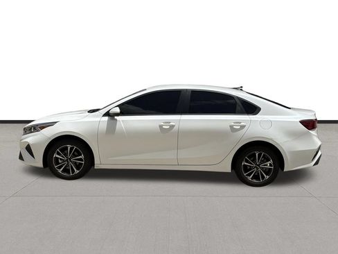 Used 2024 Kia Forte LXS FWD image 8