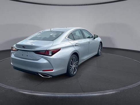 Used 2025 Lexus ES 350 w/ Premium Package FWD image 2