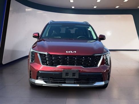 Certified 2024 Kia Sorento S w/ Panoramic Sunroof Package AWD/4WD image 8