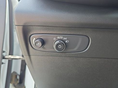Certified 2022 Buick Envision Preferred FWD image 23