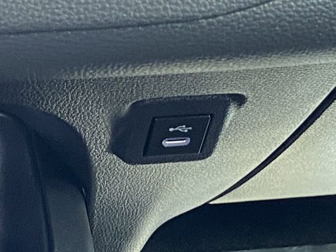 Certified 2025 Toyota Corolla LE image 28