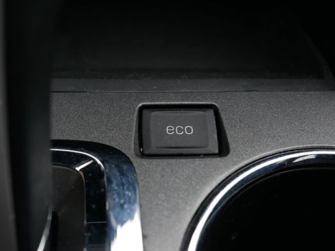 Used 2015 GMC Terrain SLE image 31