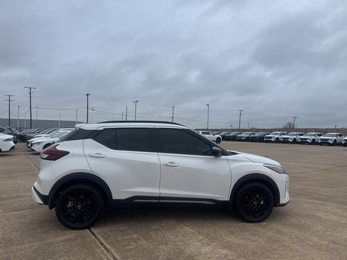 Certified 2023 Nissan Kicks SR w/ SR Premium Package image 24