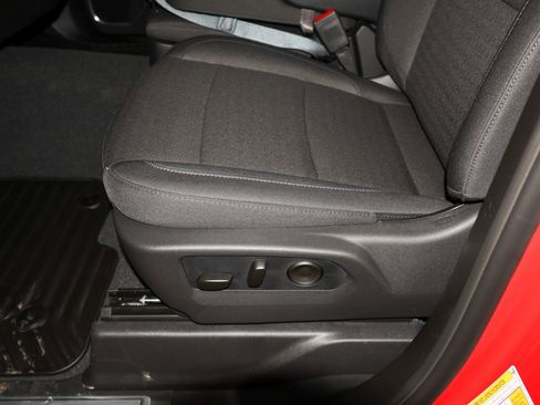 New 2026 GMC Sierra 1500 Elevation image 6