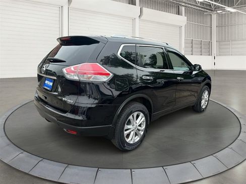 Used 2016 Nissan Rogue SV AWD/4WD image 5