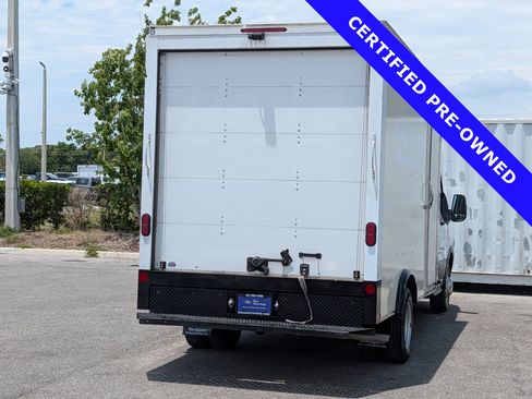 Certified 2022 Ford Transit 350 DRW RWD image 4
