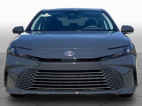 Used 2025 Toyota Camry LE FWD image 4