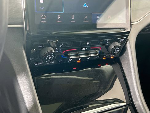 Used 2021 Jeep Grand Cherokee L Limited image 16