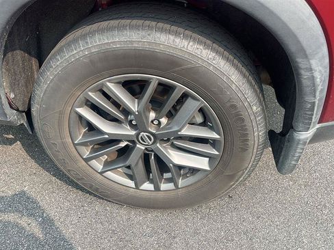 Used 2021 Nissan Rogue S FWD image 6