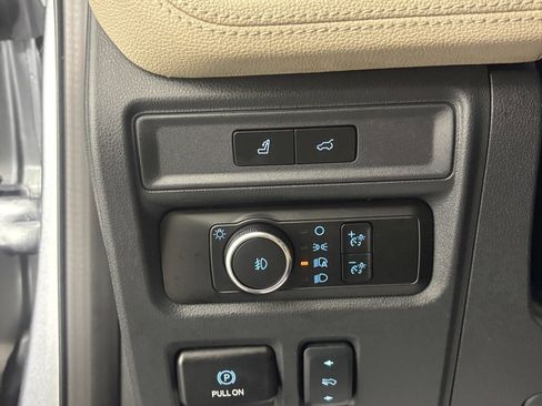 Used 2024 Ford Expedition Max Limited image 19