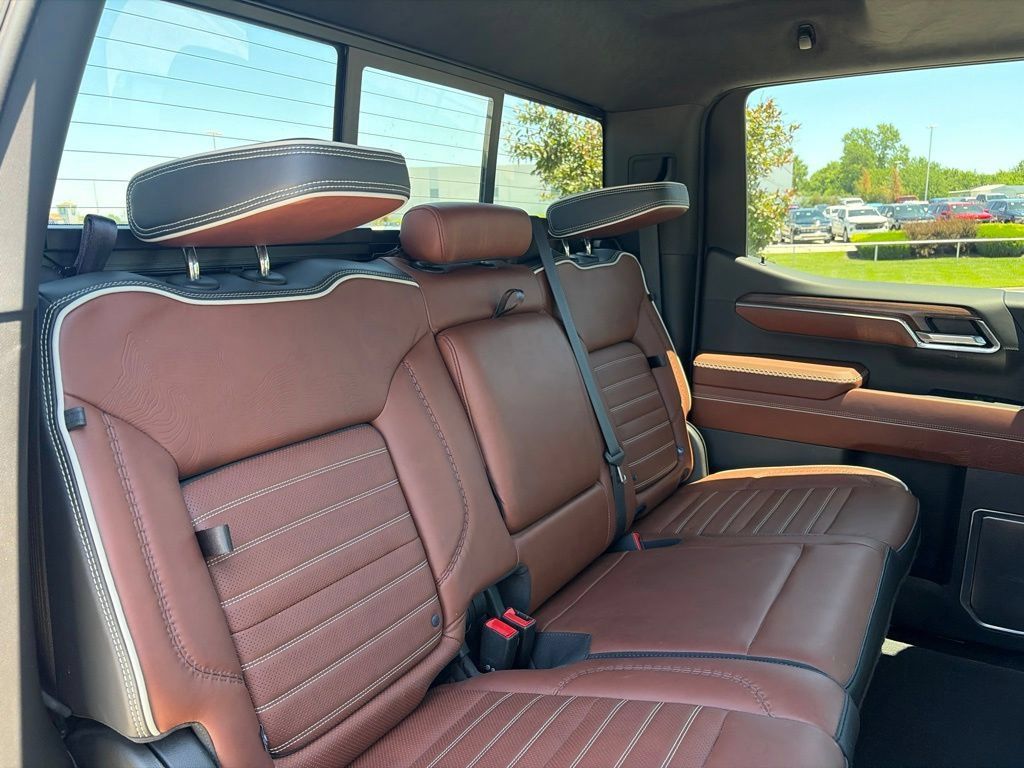 Used 2023 GMC Sierra 1500 Denali Ultimate AWD/4WD image 37