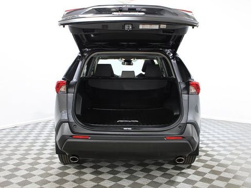 Certified 2019 Toyota RAV4 XLE w/ Convenience Package image 16