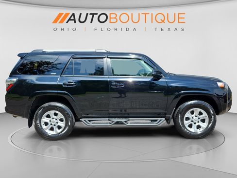 Used 2022 Toyota 4Runner SR5 AWD/4WD image 7