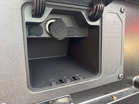 New 2025 Toyota Tacoma TRD Off-Road image 9