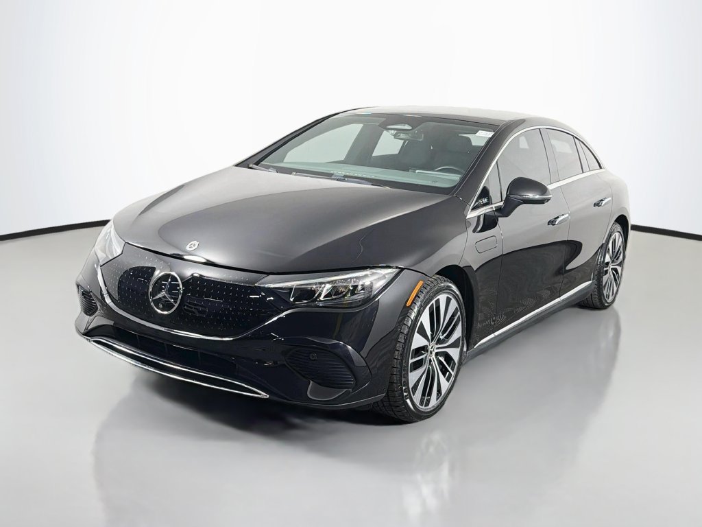 Used 2025 Mercedes-Benz EQE 350+ 4MATIC Sedan image 3