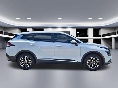Used 2023 Kia Sportage EX FWD image 7