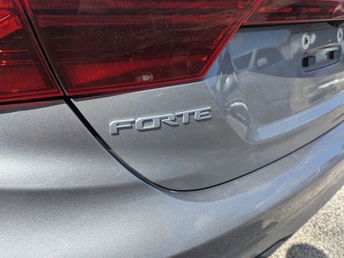 Used 2023 Kia Forte LXS image 6