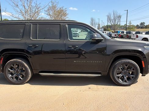 New 2026 Jeep Grand Wagoneer Limited AWD/4WD image 7