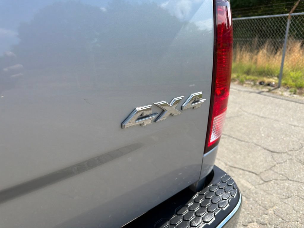 Used 2018 RAM 1500 4x4 Crew Cab Lone Star image 17