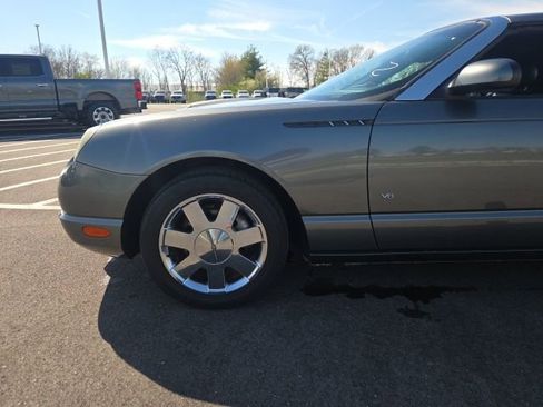 Used 2003 Ford Thunderbird image 21