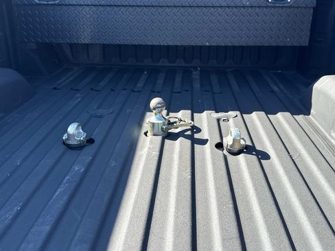 Used 2024 GMC Sierra 2500 AT4X image 7