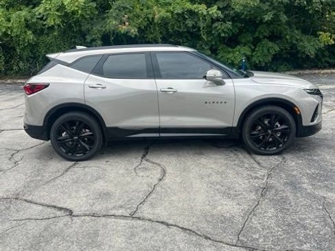 Used 2021 Chevrolet Blazer RS w/ Enhanced Convenience Package FWD image 5