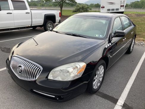 Used 2011 Buick Lucerne CXL w/ Driver Confidence Package FWD image 3
