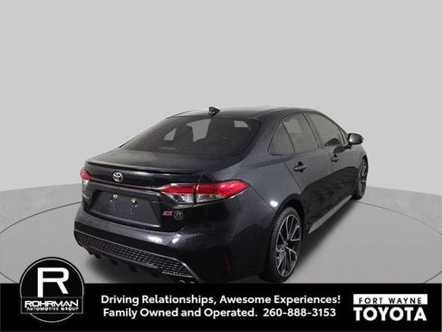 Used 2020 Toyota Corolla SE FWD image 6