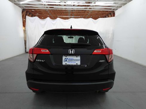 Used 2017 Honda HR-V EX image 6