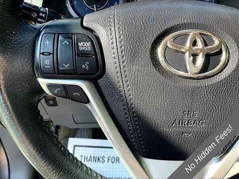 Used 2018 Toyota Sienna XLE Premium AWD/4WD image 16