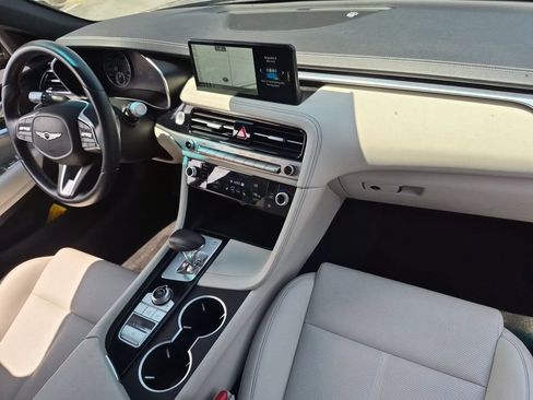 Used 2025 Genesis G70 2.5T RWD image 32