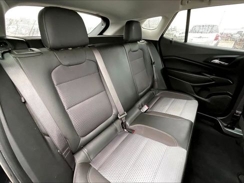 Used 2024 Chevrolet Trax LT image 22