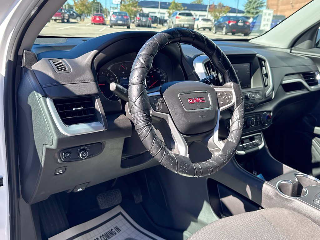 Used 2024 GMC Terrain SLE w/ Driver Convenience Package AWD/4WD image 13