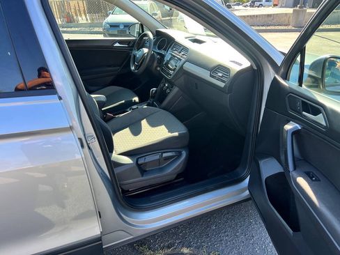 Used 2019 Volkswagen Tiguan S w/ Driver Assistance Package AWD/4WD image 9