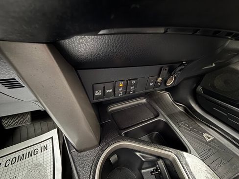 Used 2018 Toyota RAV4 Adventure image 18