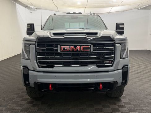 Used 2025 GMC Sierra 2500 AT4 w/ AT4 Premium Plus Package AWD/4WD image 6