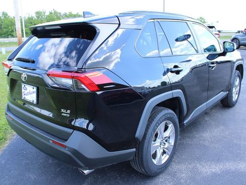 Used 2023 Toyota RAV4 XLE AWD/4WD image 12