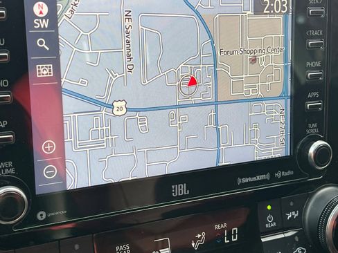 Used 2021 Toyota Highlander XSE image 25