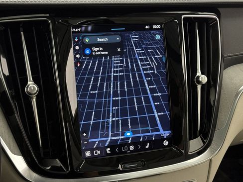 Used 2024 Volvo S60 T8 Ultimate w/ Climate Package image 23