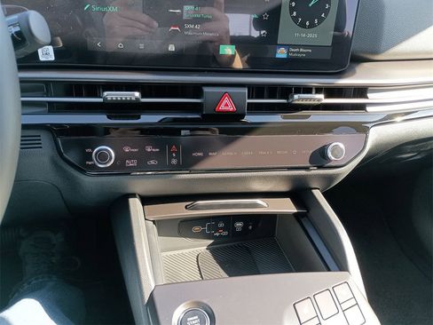 New 2026 Kia Sportage EX w/ EX Panoramic Sunroof Package image 22