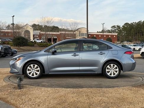 Used 2020 Toyota Corolla LE image 4