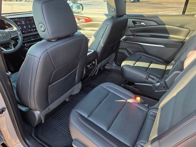 Used 2026 Chevrolet Traverse Z71 w/ LPO, Floor Liner Package AWD/4WD image 36