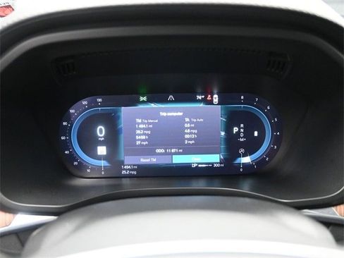 Certified 2023 Volvo XC60 B5 Ultimate w/ Protection Package Premier image 11