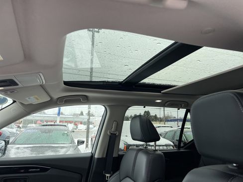 Used 2024 Honda Pilot Touring image 17