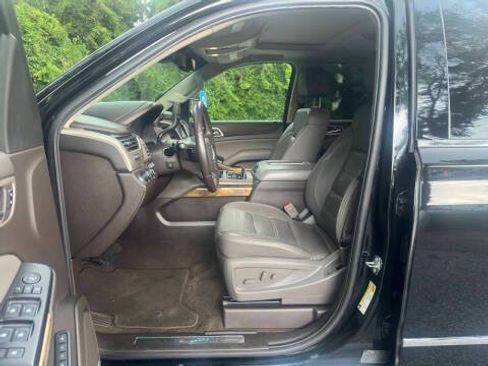 Used 2017 GMC Yukon Denali AWD/4WD image 4