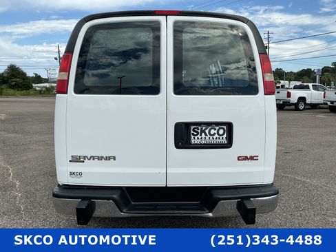 Used 2015 GMC Savana 2500 RWD image 4