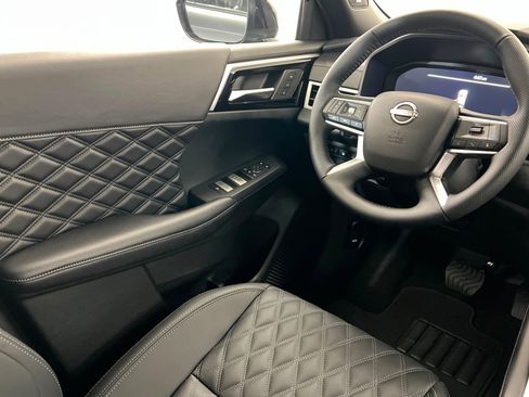 New 2026 Nissan Rogue Platinum AWD/4WD image 11