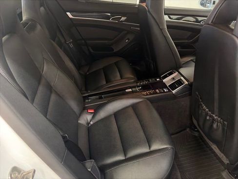 Used 2015 Porsche Panamera 4S image 33
