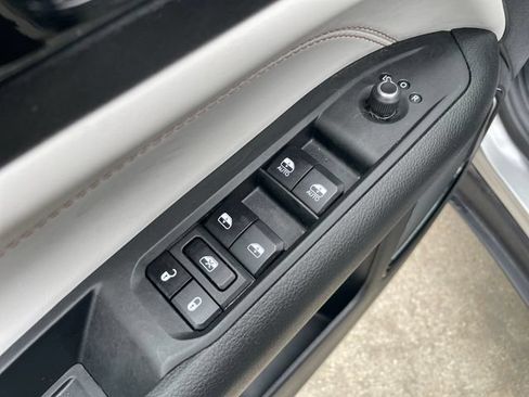 Used 2023 Jeep Compass Limited AWD/4WD image 21
